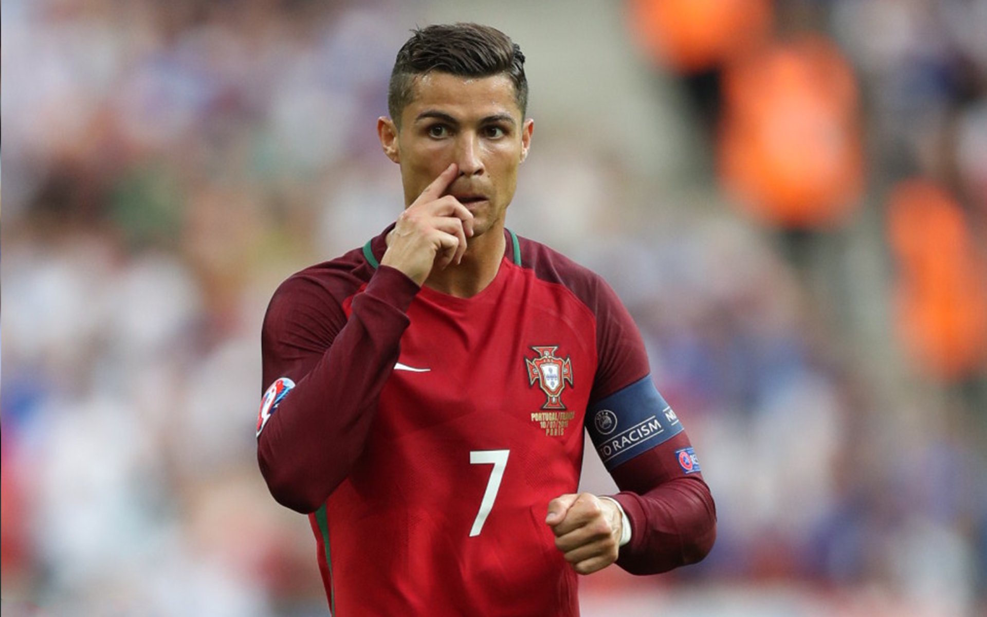 九游社区-“切尔西3–0完胜巴黎，夺得首届扩军版冠军”