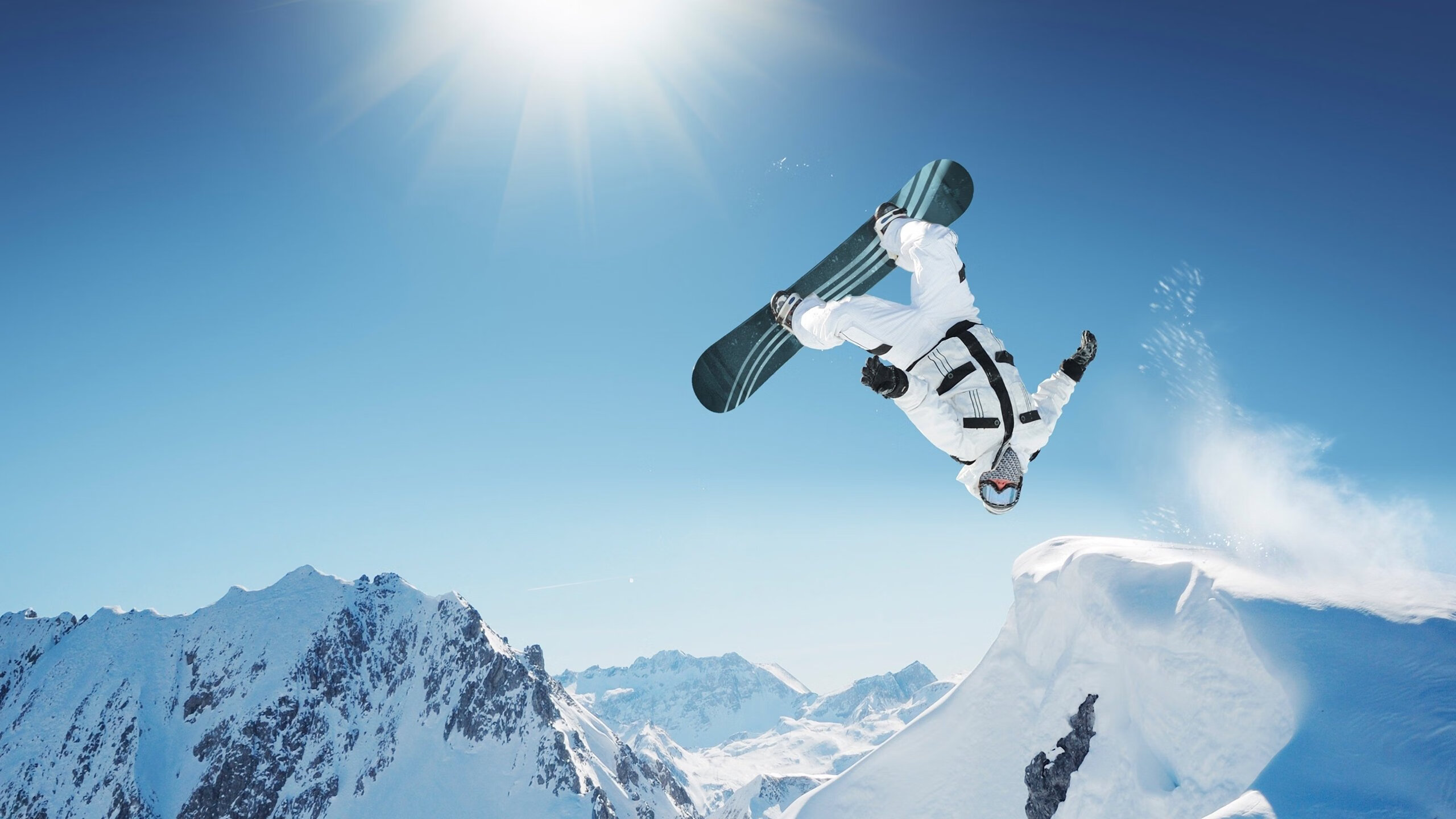 世界杯神级扑救：门将的背后是无尽努力，世界杯守门员扑救集锦